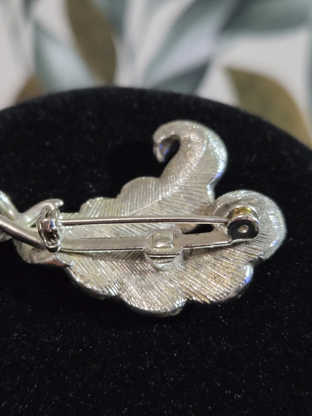 Vintage Silver Tone Brushed Feather Double Leaf Spray Brooch Pin 2